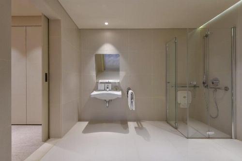 voco Doha West Bay Suites, an IHG Hotel image 25